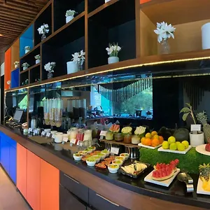Hotel Golden Tulip Centre Gurgaon